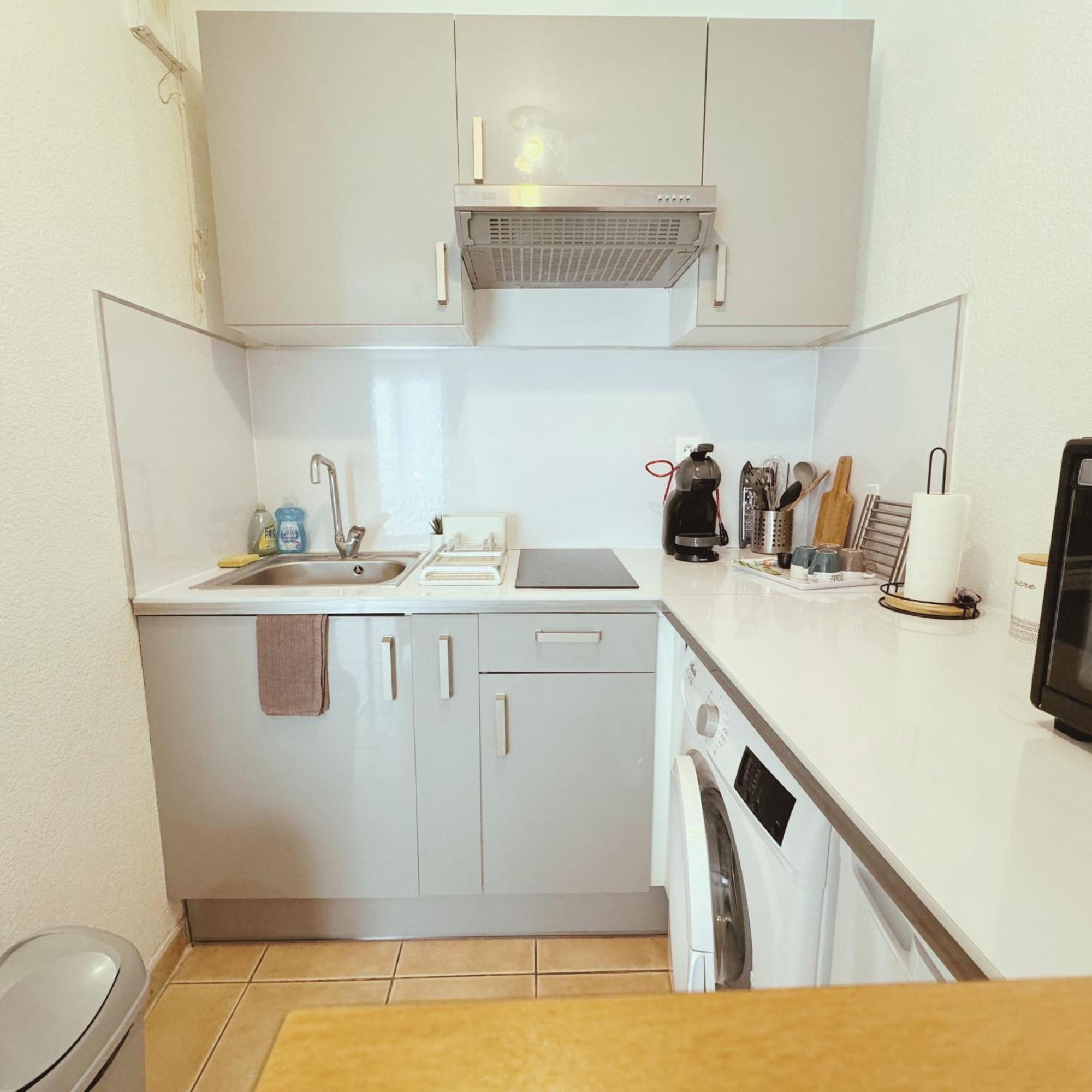 Appartement Residence Prive Avec Parking Wifi Clim Piscine Avignon Luaran gambar