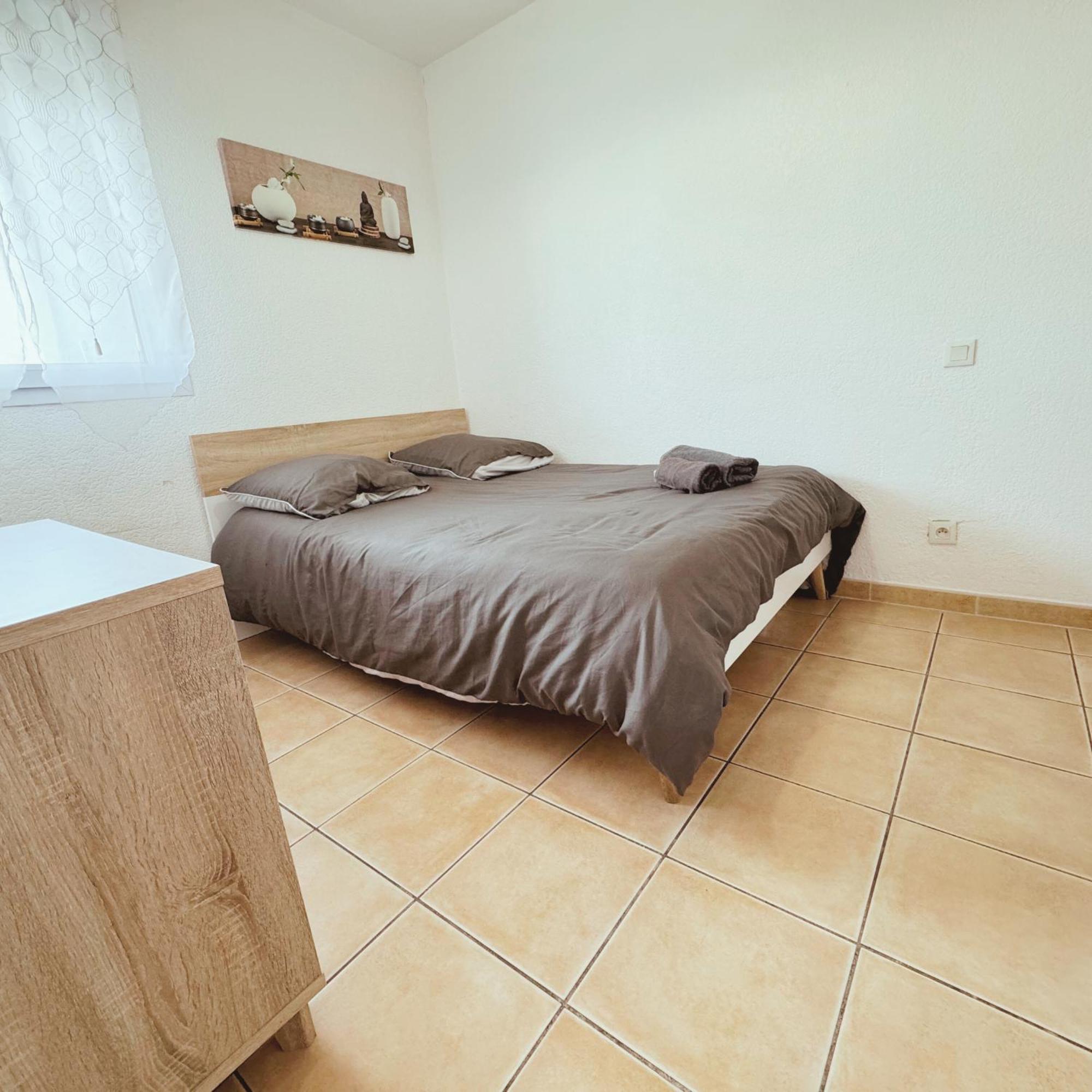 Appartement Residence Prive Avec Parking Wifi Clim Piscine Avignon Luaran gambar
