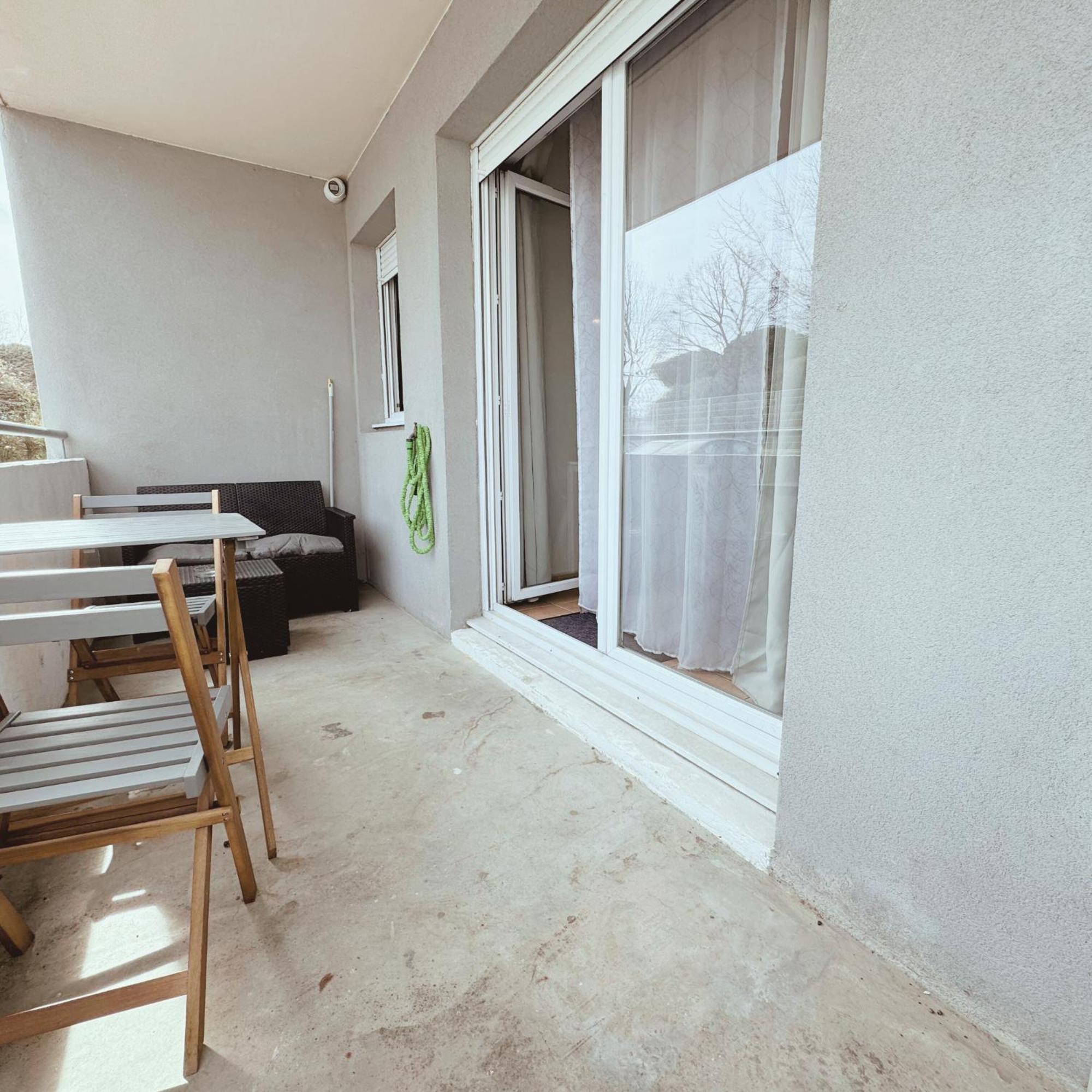 Appartement Residence Prive Avec Parking Wifi Clim Piscine Avignon Luaran gambar