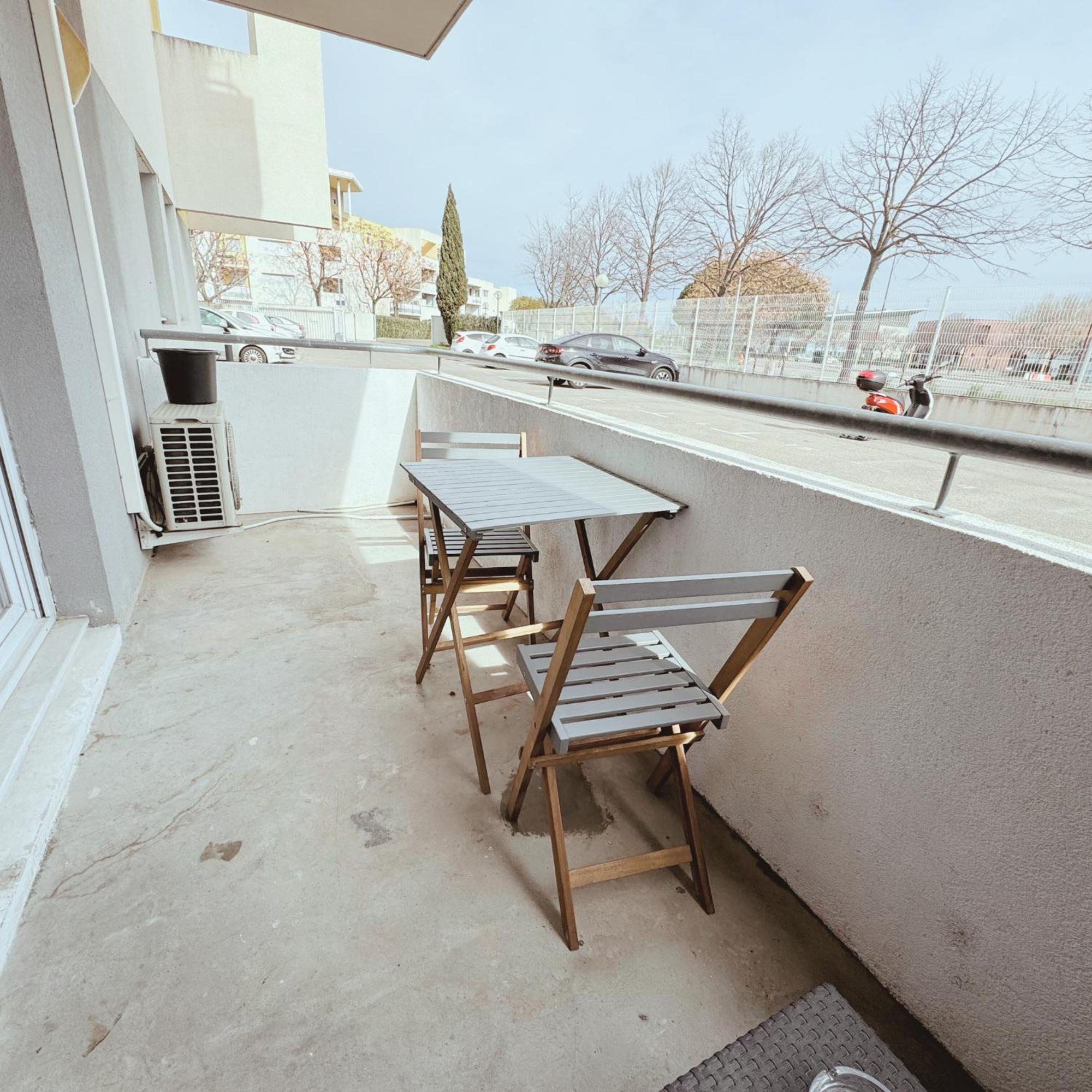 Appartement Residence Prive Avec Parking Wifi Clim Piscine Avignon Luaran gambar